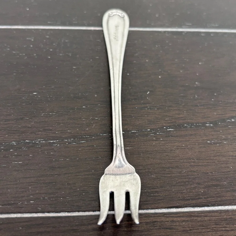 Vintage | Albert Pick &‎ Co Silverplate | Lincoln 1919 | Cocktail Fork | Addison